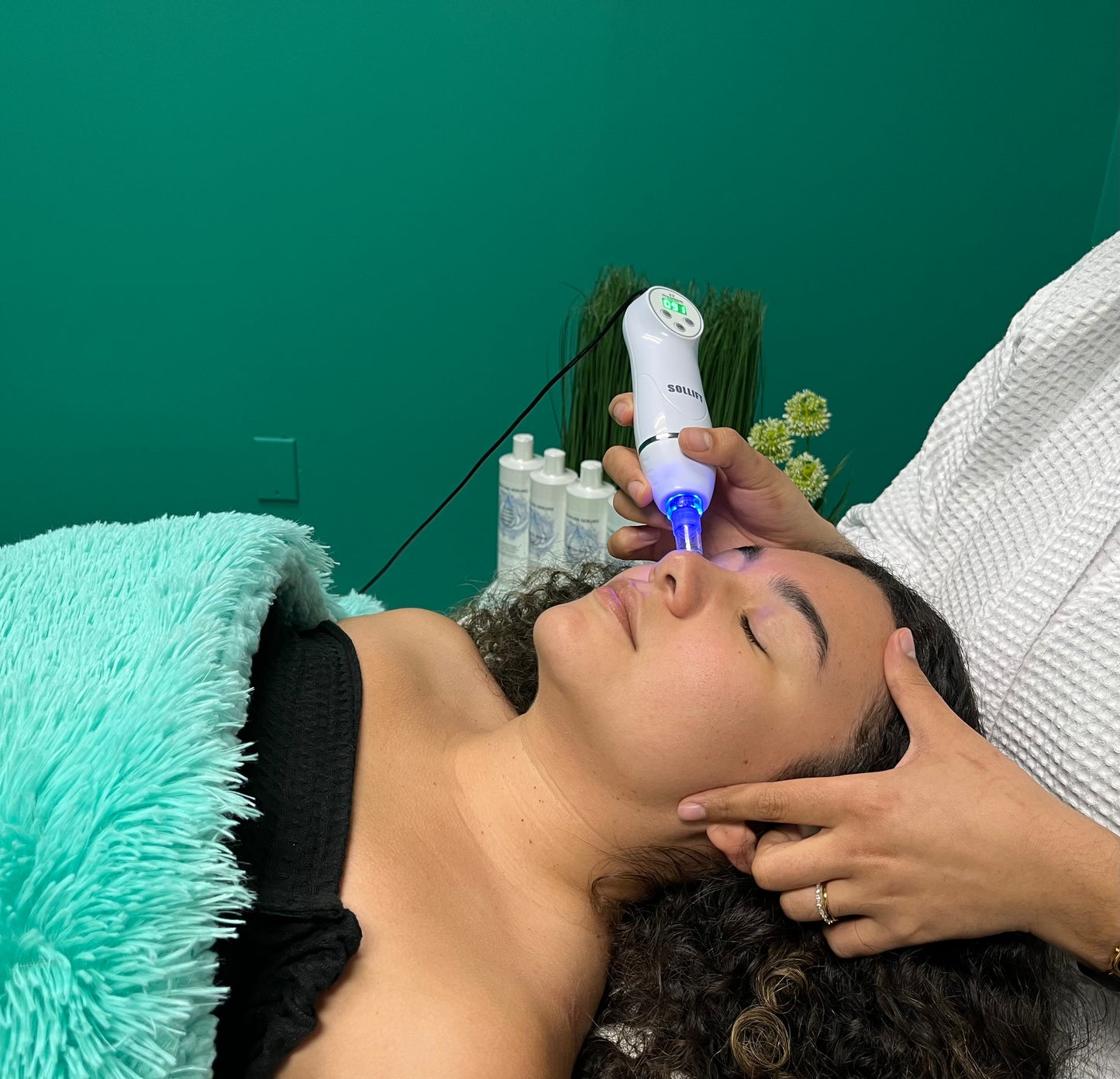 MicroGlow Diamond Dermabrasion