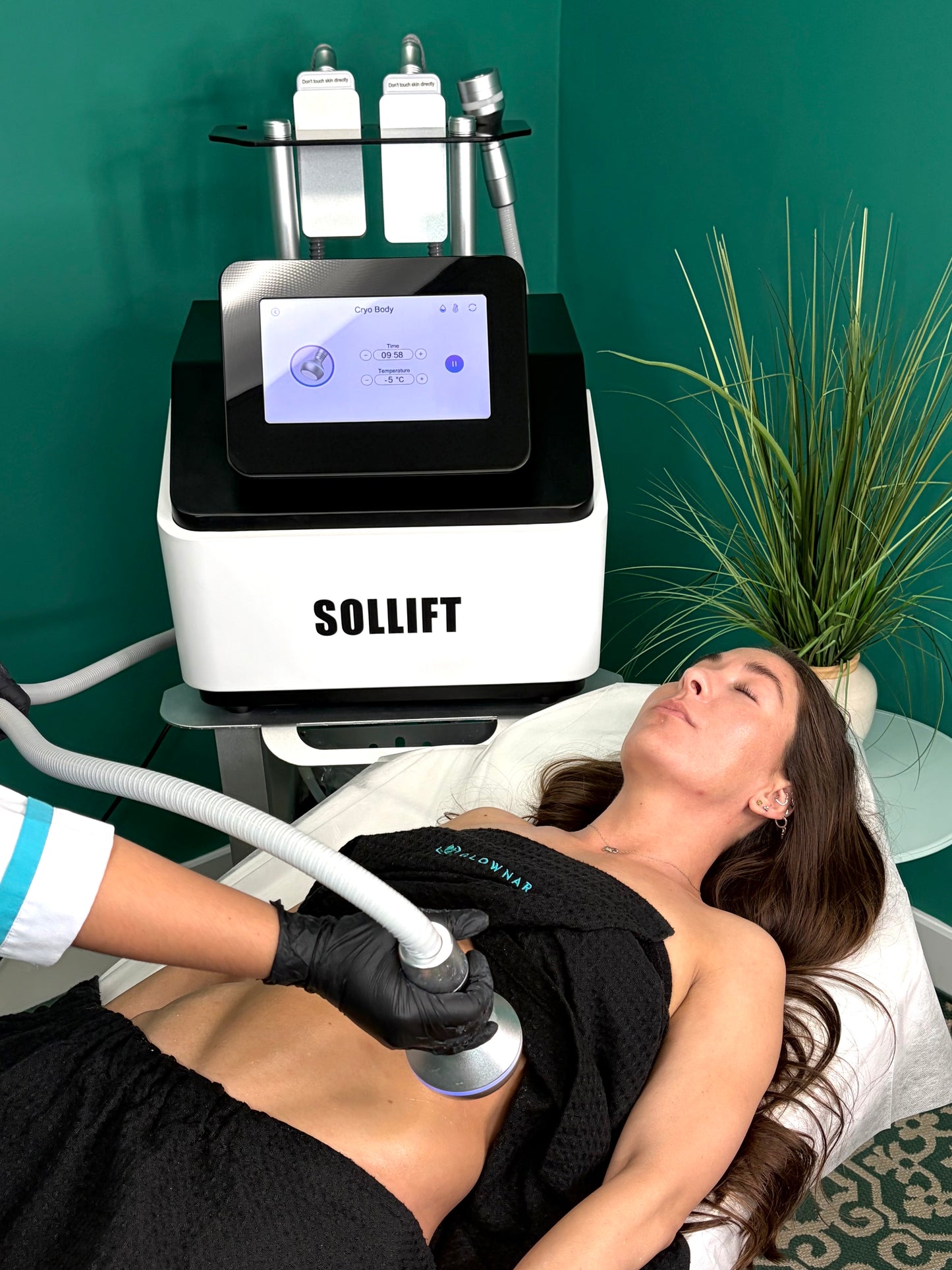 Cryo Tone Face and Body Contouring